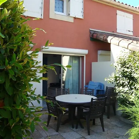 Maison Provencale Avec Piscine, Jardin Et Terrasse, Parking Prive, 4-6 Pers. Au Grau-du-roi - Fr-1-731-95 Dom wakacyjny Le Grau-du-Roi