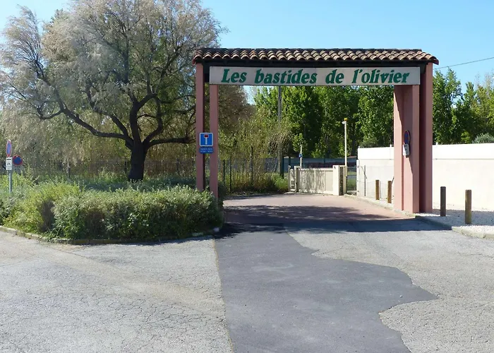 Feriehus Maison Provencale Avec Piscine, Jardin Et Terrasse, Parking Prive, 4-6 Pers. Au Grau-du-roi - Fr-1-731-95 Le Grau-du-Roi